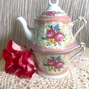 Vintage Tea for One Set – Pink Rose Floral Stackable Teapot and Teacup