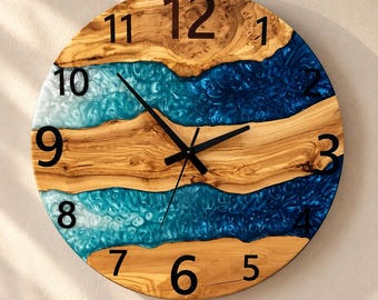 Olivenholz Epoxidharz Uhr, handgefertigte Naturholz Wandkunst, individuelle Nummerierung