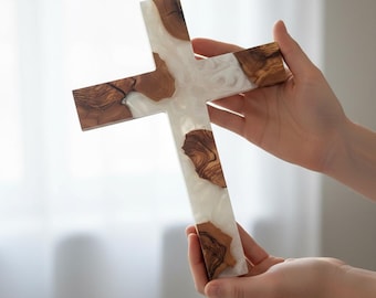 Cruz de madeira epóxi feita à mão: presente religioso, batismo, decoração de Natal