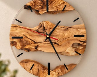 Handgefertigte Wanduhr aus Olivenholz & Epoxidharz - Individuelle Nummerierung