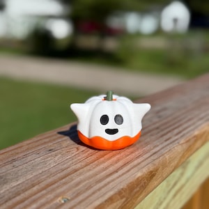 3D Printed Ghost Pumpkin Table Decoration