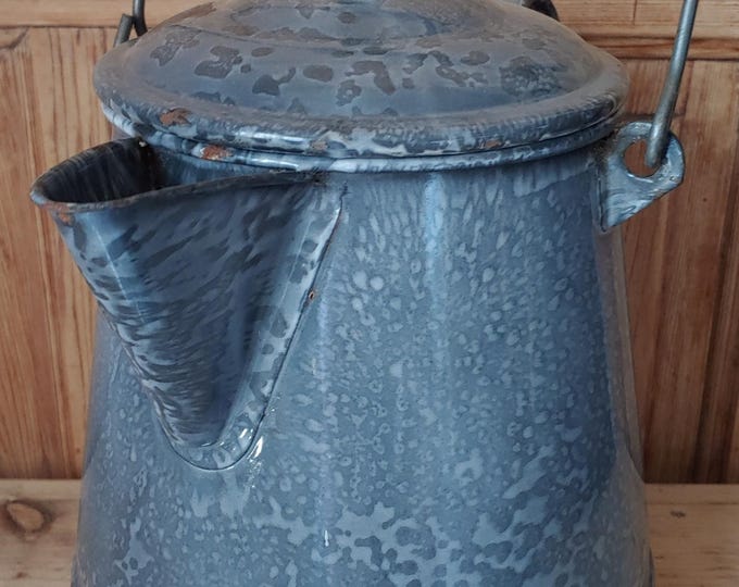 VINTAGE Coffee Pot/Kettle Large Gray Graniteware Enamelware Kettle Cowboy Coffee Pot with Wire Bail Handle Farmhouse Decor