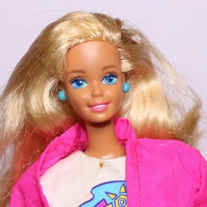 Vintage Mattel 1993 Camp Barbie mit Original Outfit