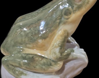 LLADRO Porcelain  Figurine #6702  Nature's Observer Green Frog Toad In original box