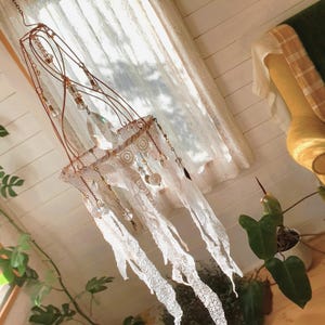 Cottagecore Lacy Chandelier, Dekoracja wejścia weselnego, Sypialnia dla nowożeńców w stylu boho, Koronkowa sztuka na ścianie łóżka