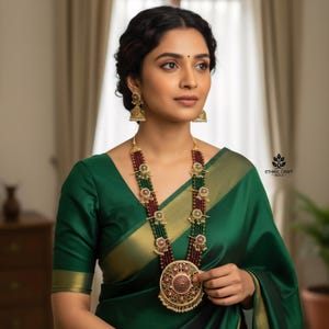 Conjunto de collar Rani Haram de cuentas superpuestas Jadau Kundan – Motivos florales y Kemp – Rubí, Esmeralda, Perla, Verde menta – Joyería nupcial