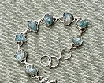 Pulsera de aguamarina cruda, pulsera de mano, pulsera de plata de ley 925, pulsera elegante, pulsera hecha a mano, envío gratis, regalo para ella