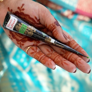Organic Henna Cones - Rich Red Stain, Natural Mehndi (12 Cones)