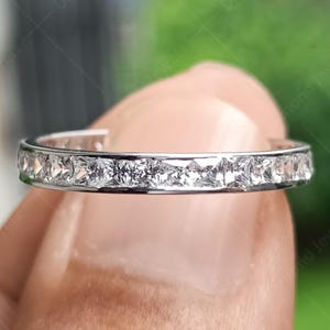 Kanal-Set Princess Cut Hochzeitsband Volle Ewigkeit Princess Cut Moissanite Band Braut Stapeln Passende Band