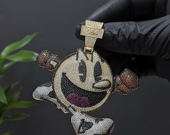 Okrągły wisiorek z postacią z kreskówki, w pełni mrożony moissanit, hip-hop, wykończenie z 14-karatowego żółtego złota