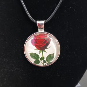 A red rose in a round pendant, romantic gift, flower jewelry, anniversary gift, special jewelry, gift pendants, necklace, attach tokeychain