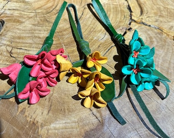 Blumen Taschenanhänger, Handgefertigte Kuhfell Leder Gladiolus Schlüsselanhänger, Auto Dekoration, Geschenk für Sie
