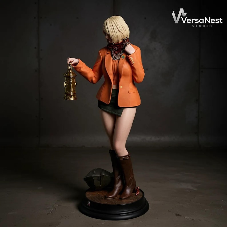 Ashley Graham STL holding lantern 3D print model