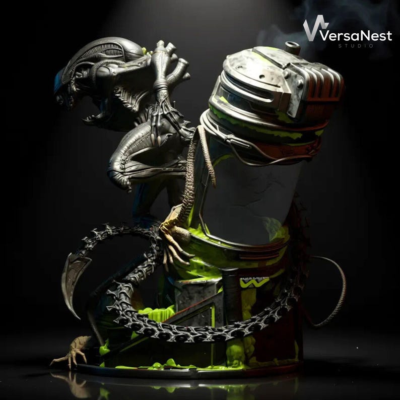 Alien creature statue STL with horror-style base and eggs