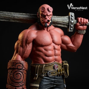 Puede incluir: Un letrero de madera rústica con el texto "Welcome to our home" en letras blancas. El letrero presenta un acabado envejecido y un diseño sencillo y acogedor, ideal para un porche o entrada.