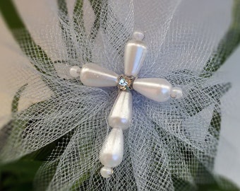 Pearl Cross  Brooch - Set of 10 -  Pearl cross boutonniere -  Pearl Cross Corsage - Cross Boutonniere - Baptism Decoration - Baptism Brooch