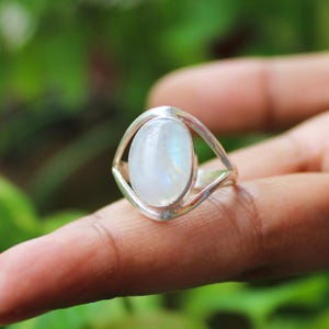 Regenbogen Mondstein Ring, Mondstein Ring, Geschenk Ring, Versprechen Ring, Ring für Frauen, Hochzeitsschmuck, Boho Ring, minimalistische Ring