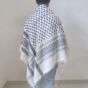 Palestine Keffiyeh Kufiya Scarf 48x48 | Traditional Arafat Shemagh with Tassels | Handmade Arab Headscarf | Fast Shipping | Unisex