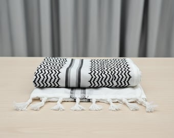 Handmade Black & White Keffiyeh Scarf – Traditional Palestinian Shemagh
