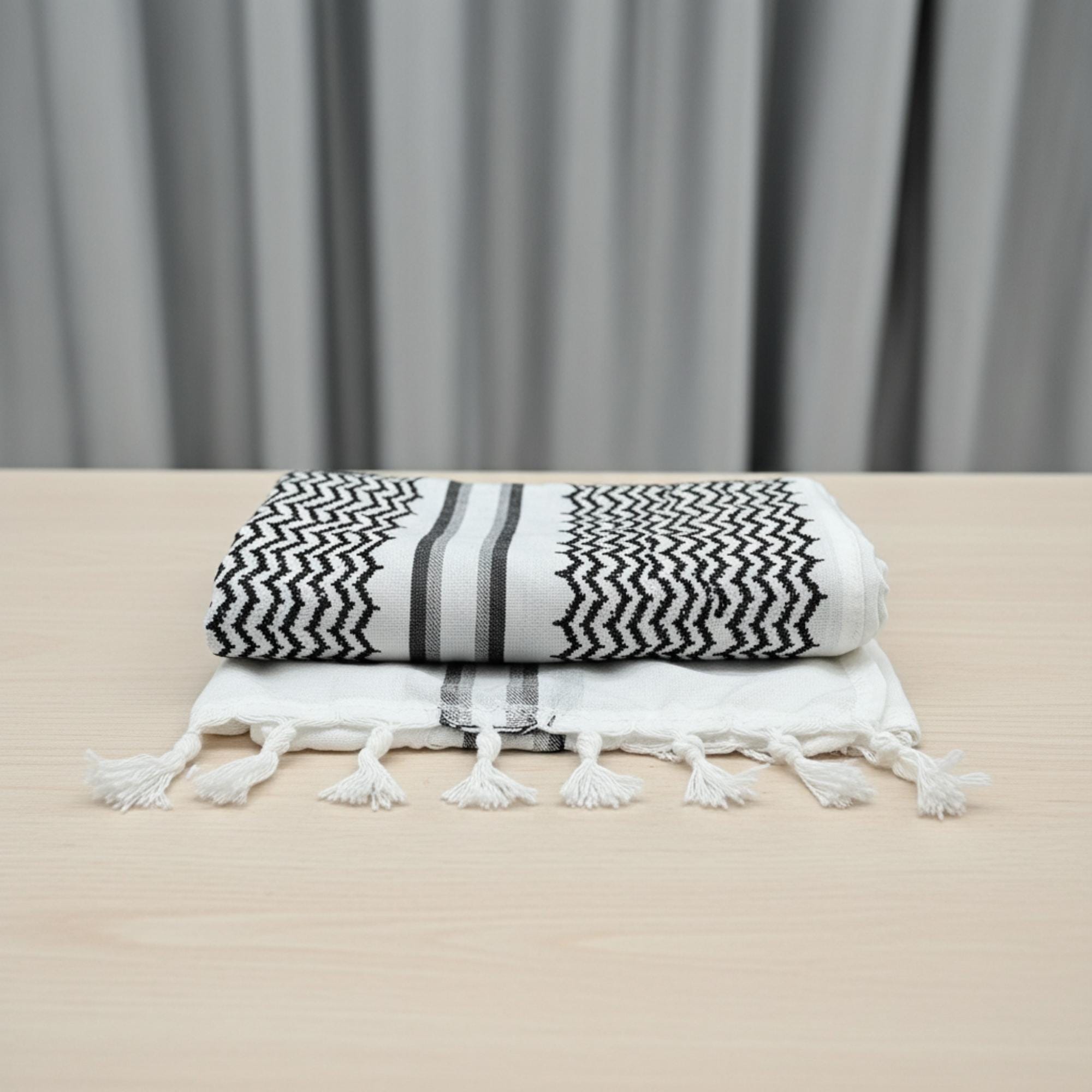 Foulard in twill di seta fantasia, nero | Weekend Max Mara Foulard in twill di seta fantasia, nero | Weekend Max Mara