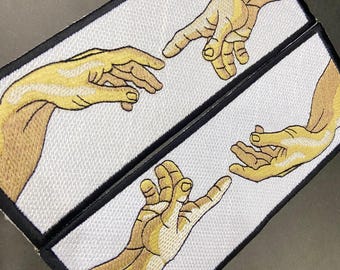 Parche termoadhesivo bordado de La Creación de Adán: Manos del Renacimiento de Miguel Ángel