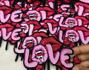 Parche bordado LOVE Lips and Hearts: parche termoadhesivo gótico de San Valentín