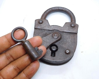 Candado antiguo de hierro alemán con llave, cerradura funcional, decoración del hogar