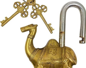 Antique camel solid brass Padlock Working condition Lock with 2 Keys