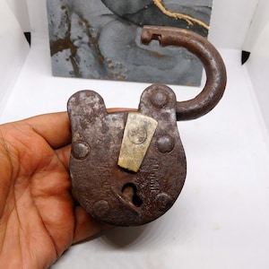 Antique unique key hole padlock hand made Iron Padlock With Key, Working Lock old antique With iron lock old lock Gift Idea Home Improvement