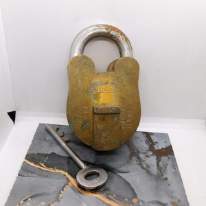 Antique Lock Brass Padlock With Key, Working single round dubble Lock, Vintage Pad Lock With iron lock old lock  Gift Idea, Home Improvement