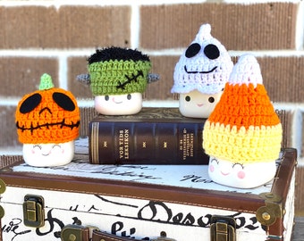 Halloween marshmallow mug hats in four different styles!