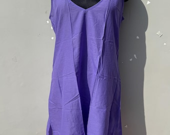 Lavendelfärgad bomullsklänning, V-ringad sommarloungewear | andningsbara nattkläder