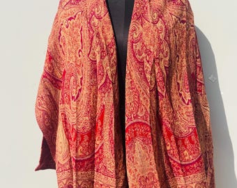 Wolgeweven Jakar-jas, rode paisley-print, franje met kwastjes, boho-jas