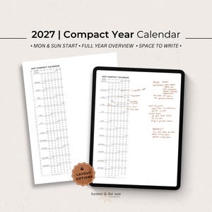 Puede incluir: Un calendario anual compacto de 2027 con una visión general de todo el año. El calendario se muestra en una hoja de papel blanca y una tableta negra. El texto de la imagen dice "MON & SUN START" y "SPACE TO WRITE."