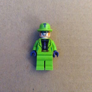 Purple Green Riddler LEGO Riddler Minifigure – Bright Green Suit (2019 Style) - Etsy