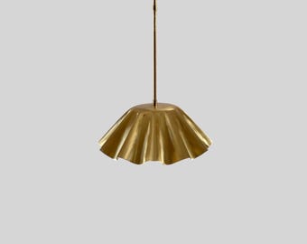 Handmade Brass Flower Pendant Light: Vintage Style Chandelier