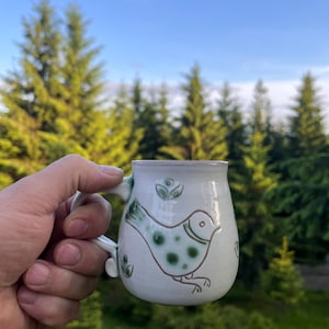 Tasses en poterie | Mug coucou oiseau – Mug à café en céramique | à thé avec un motif d'oiseau coloré : un cadeau en céramique parfait pour les amateurs d'oiseaux | Mug en céramique