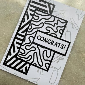 Biglietto di auguri di congratulazioni fatto a mano / Biglietto di laurea o di celebrazione con grafica in bianco e nero / Design fai da te con taglia e incolla / Interno vuoto