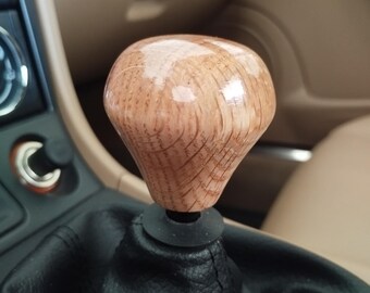Diamond – Solid Oak Gear Knob – Precision-Crafted & Hand-Finished – Bespoke Threaded – Custom Wooden Car Gift