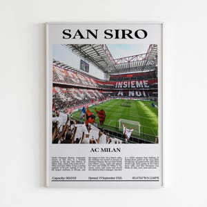 Könnte beinhalten: A framed poster with a photograph of the San Siro stadium, home to AC Milan, filled with spectators. The image includes the text "INSIEME A NOI". The poster also features the text "SAN SIRO" and "AC MILAN".