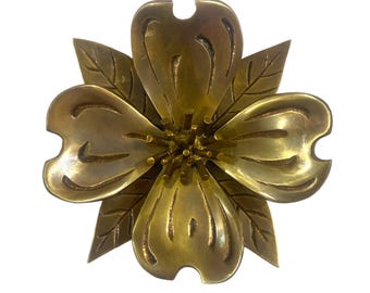 Llamador de puerta floral de latón macizo, entrada de estilo rústico vintage.