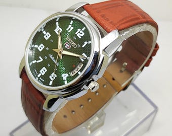 Refurbished Seiko 5 Automatic Men’s Watch Green Textured Dial Japanese Mechanical 36mm