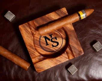 Cenicero personalizado de madera de nogal para puros, regalo de Navidad personalizado para él, regalo único para hombres, regalo de Navidad para esposo y padre