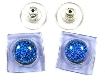 Boucles d'oreilles en verre dichroïque - 1/2" - Néo violet lavande avec des points bleus cobalt - Tige chirurgicale ou clip