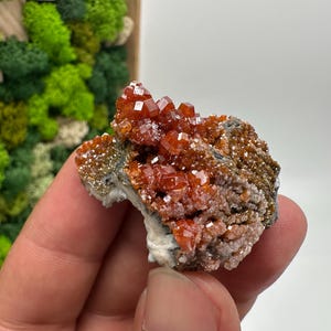 Roter Cr. Vanadinit auf Baryt aus Marokko,Vanadinit Kristall,Haufen,Haufen,Geologie,Haufen,Haufen,Cluster,rot Cr