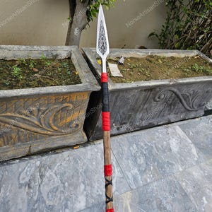 Hand-Forged Viking Spear: Etched Carbon Steel Blade, Ash Wood - Medieval Decor