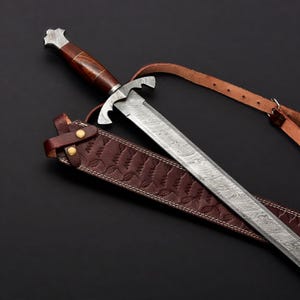 Hand Forged Damascus Steel Viking Sword: Medieval Collectible with Leather Sheath | Fantasy Sword