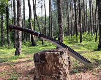 Lama decorativa ispirata al Kukri fatta a mano: impugnatura in palissandro, fodero in pelle