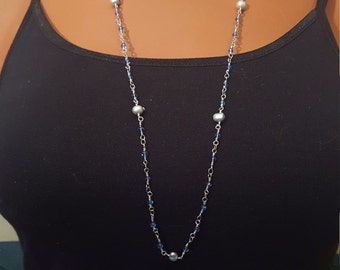 sterling silver wire wrapping collier avec perles de cristal bleu brillant et perles d’eau douce bleus