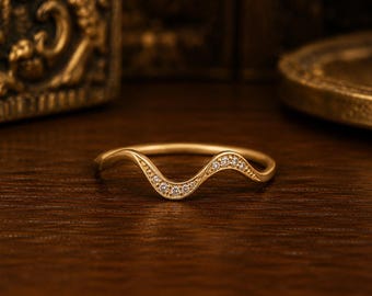 Bague vague diamants incurvée minimaliste | Bague superposable en or 14 carats | Alliance diamants délicats | Bague en V à chevrons
